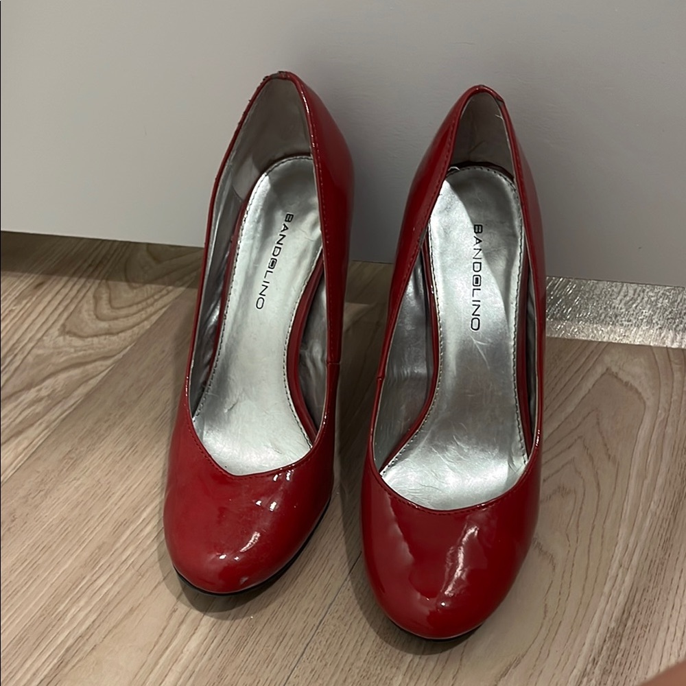 Bandolino Red Patent Heels Timeless Elegance
